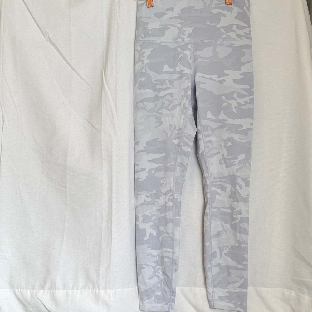Lululemon Camouflage Leggings - Gray